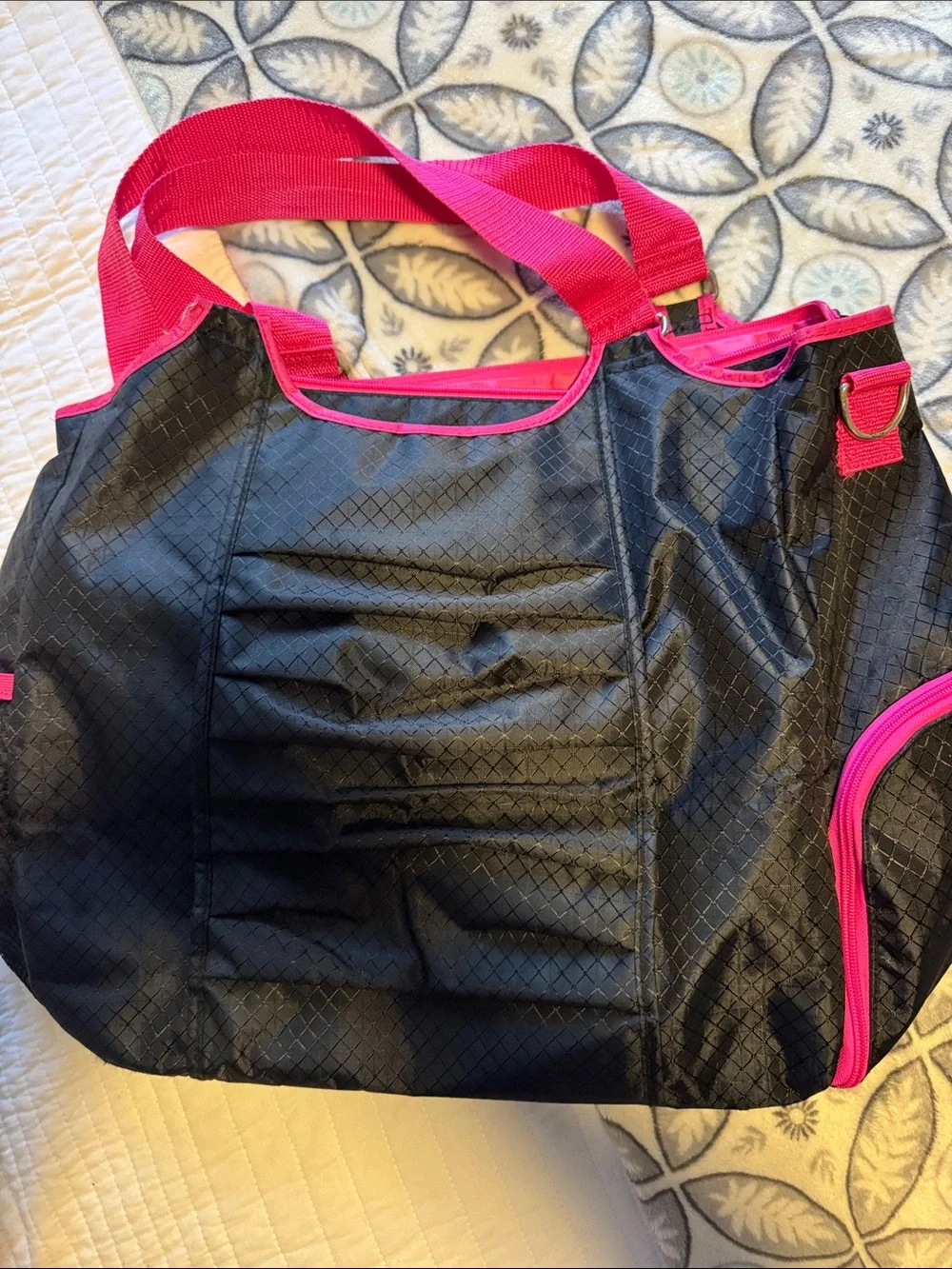 thirty-one Black Tote with Hot Pink Trim and Straps